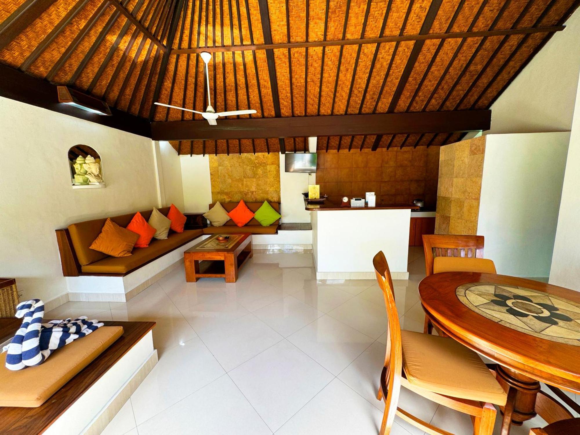Bali Dyana Villa *
